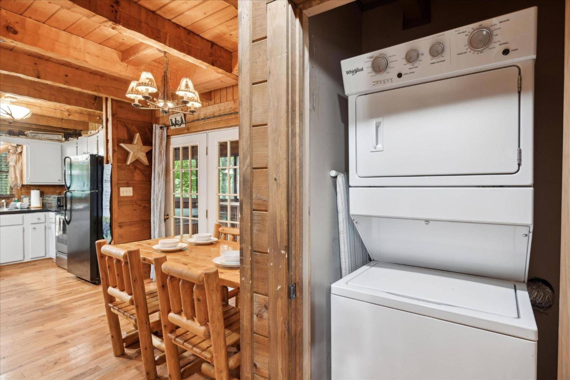 A Charming Cabin, Pool, Firepit, Hot Tub-Jacuzzi Gatlinburg Zewnętrze zdjęcie