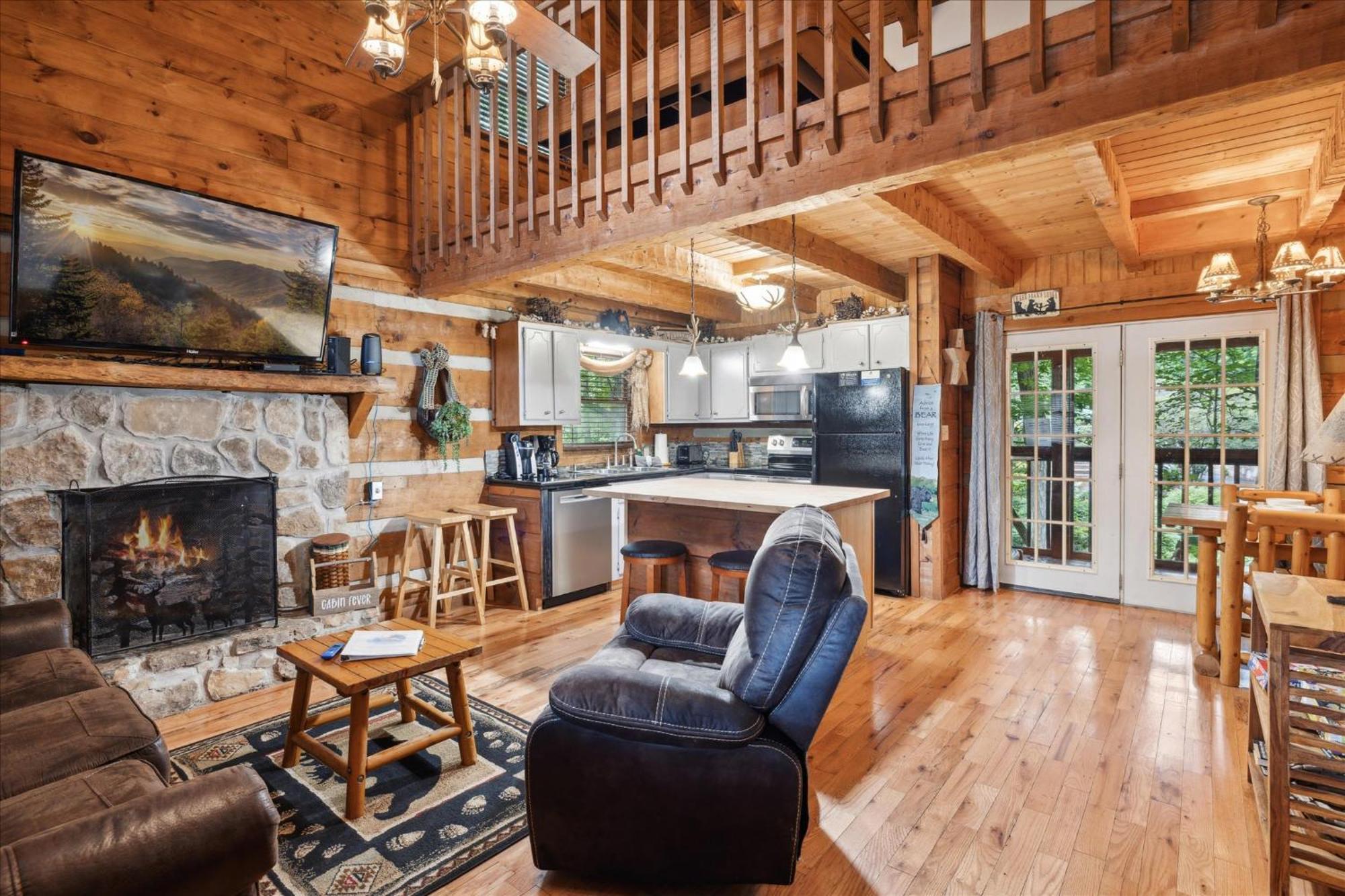 A Charming Cabin, Pool, Firepit, Hot Tub-Jacuzzi Gatlinburg Zewnętrze zdjęcie