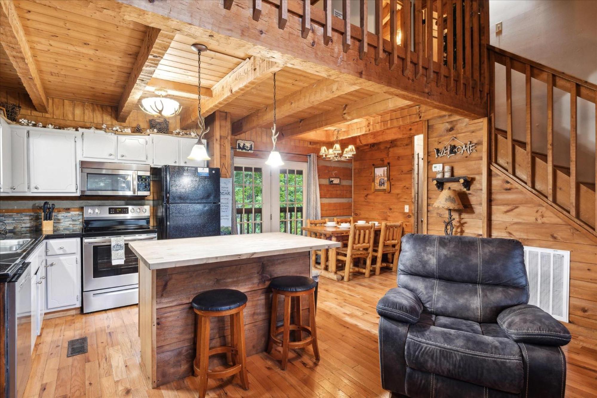 A Charming Cabin, Pool, Firepit, Hot Tub-Jacuzzi Gatlinburg Zewnętrze zdjęcie