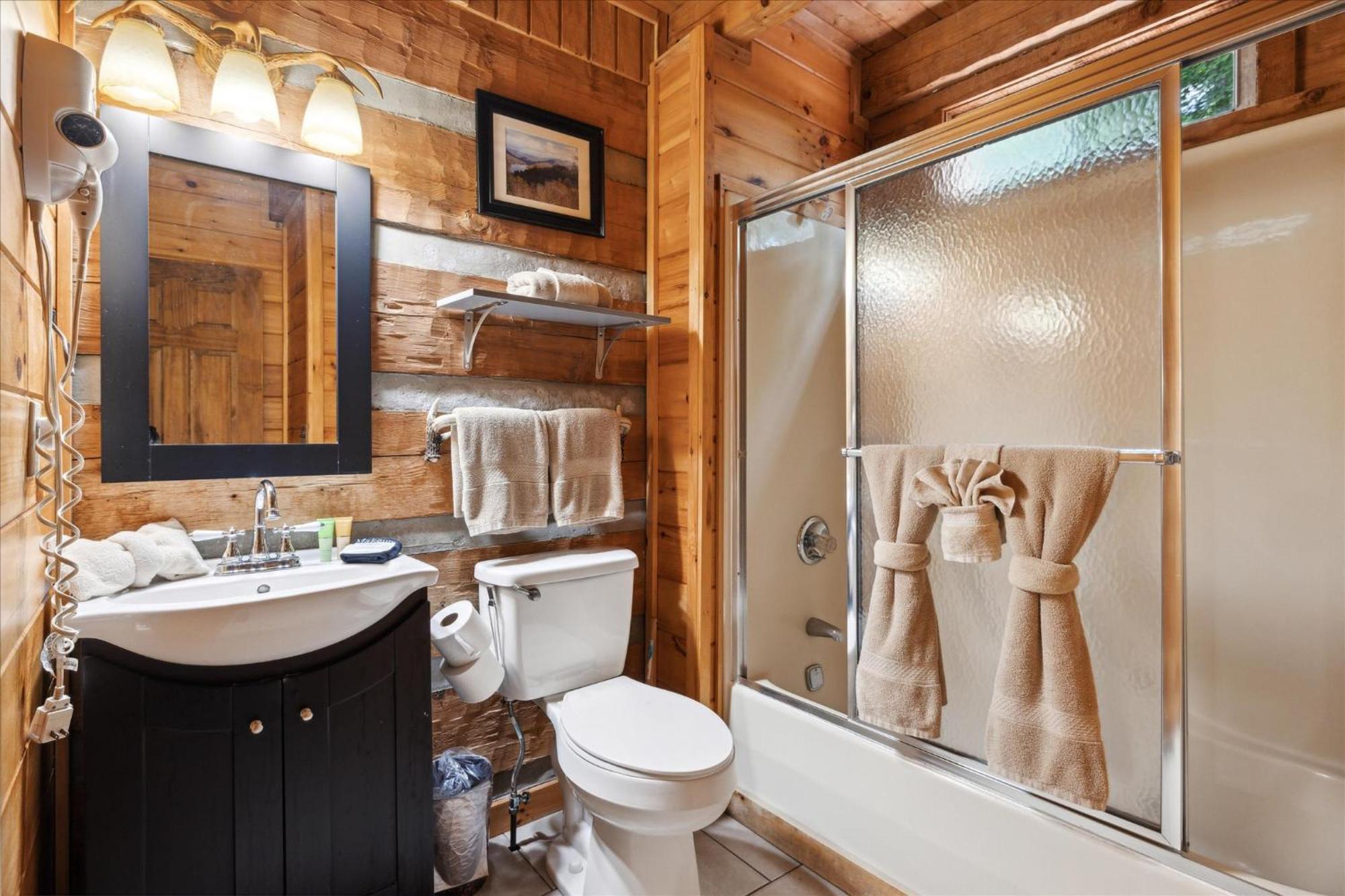 A Charming Cabin, Pool, Firepit, Hot Tub-Jacuzzi Gatlinburg Zewnętrze zdjęcie